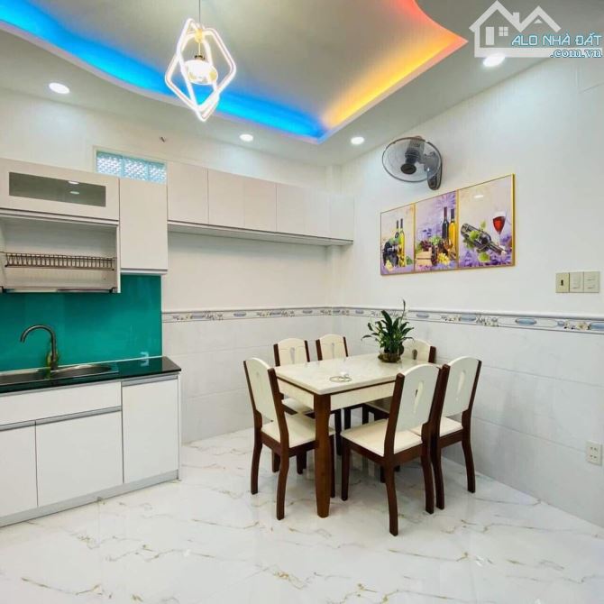 Bán nhà đang cho thuê 15tr/th ngay đường số 38, Thủ Đức. Giá: 2 tỷ 310tr/65.5m2 sổ riêng - 3