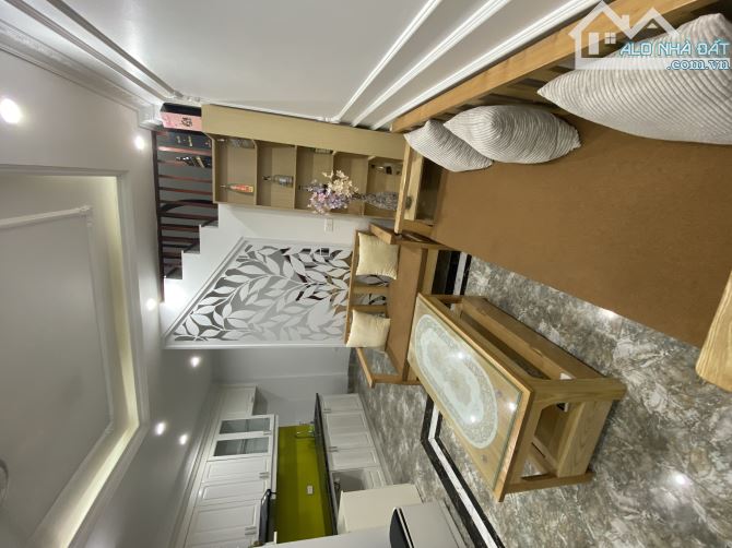 NGỌC THUỴ - LONG BIÊN 31.8m2 X5TẦNG Ô TÔ ĐỖ CỔNG ,NT ĐẦY ĐỦ  NHÀ ĐẸP Ở NGAY GI.Á 5T.Ỷ XÍU - 3