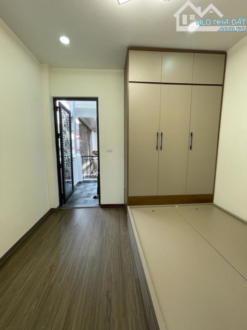 Siêu đẹp Tam Trinh, Hoàng Mai:35m2,5 Tầng, chỉ 5.9 Tỷ, gần phố, giá êm - 3