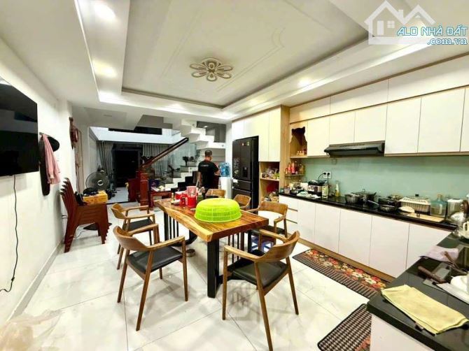 GẤP! Bán Nhà 5 Tầng, 66m2,Hẻm Nhựa 10m, Thới An 16, Quận12-Gần Chợ, UBND-Giá Tốt Chỉ 6.6Tỷ - 3
