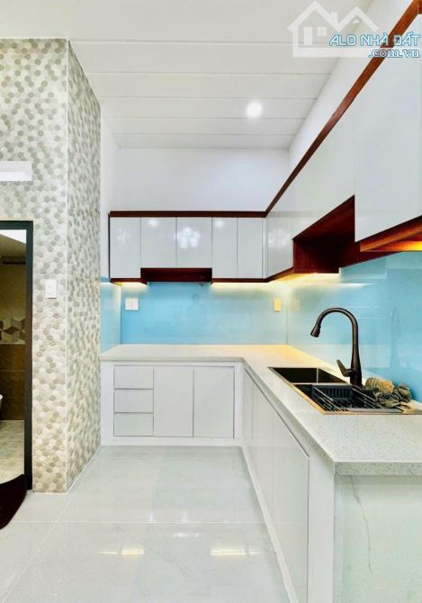 Nhà đẹp, mua xong dọn vào ở ngay Minh Phụng, Quận 6. DT: 52m2 / 3 Tỷ 080. Hẻm ô tô 5m - 3