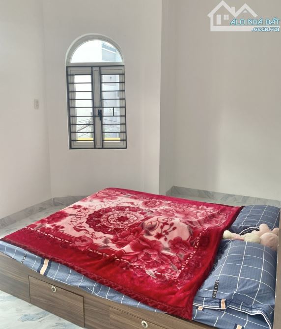 Cho thuê nhà góc ôm cua 2 mặt tiền gần Lý Thái Tổ - 3