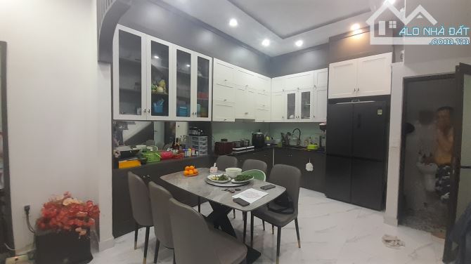 BÁN NHÀ TRẠI LẺ, KÊNH DƯƠNG, LÊ CHÂN, HP. 3 TỶ, 50M2, 4 tấng - 3