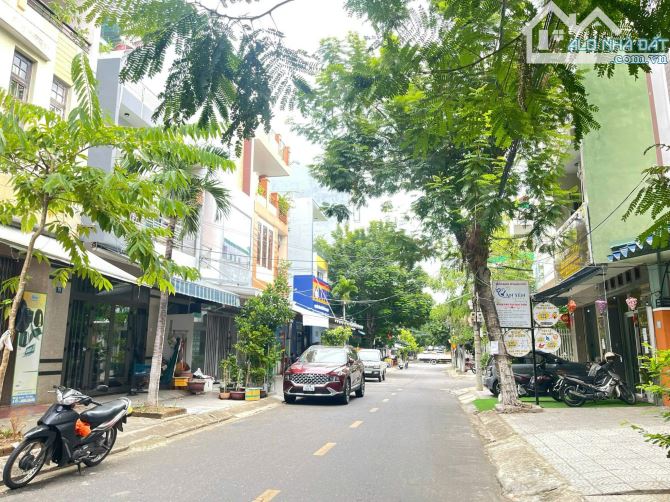 Bán nhà 3 tầng 2 Mặt Tiền Huy Cận , Hải Châu, nằm ở khu vực trung tâm thành phố - 3