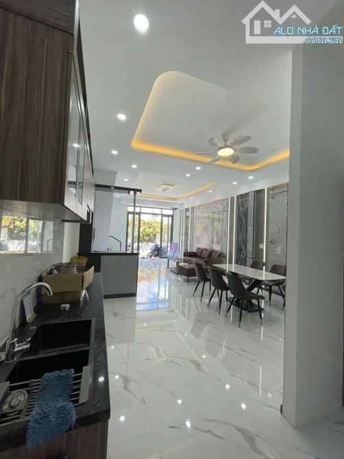 NHÀ LẦU HIỆN ĐẠI PHƯỜNG TÂN TRIỀU - 3