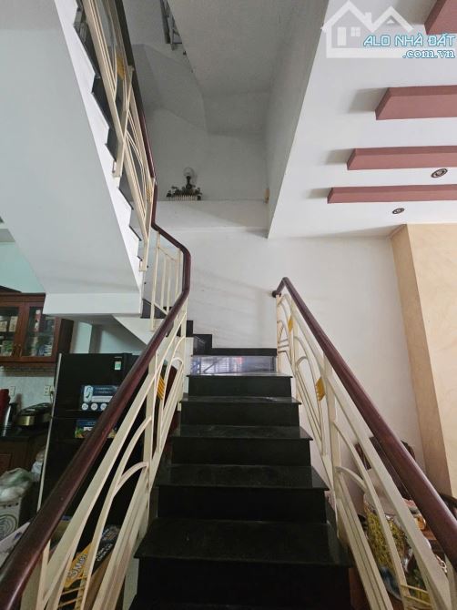 BÁN NHÀ 4 TẦNG - HẺM Ô TÔ RỘNG 6M - NHÀ ĐẸP - MUA VÀO Ở NGAY (Q. BÌNH TÂN) - 3