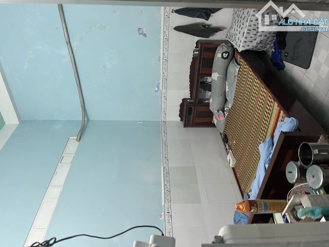 Bán Nhà 2 Tầng Đường kinh doanh hoàng văn thụ. Dt 90m2 ngang 5m. Giá 8tỷ xx. Đông nam - 3