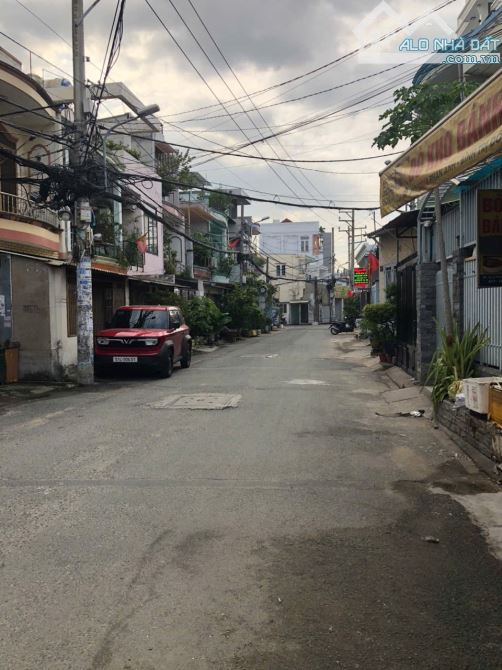 BÁN NHÀ ĐẸP  VÀO Ở NGAY  KHU TÊN LỬA  HẺM 6M THÔNG DÒNG TIỀN 12TR/TH HƠN 3 TỶ - 3