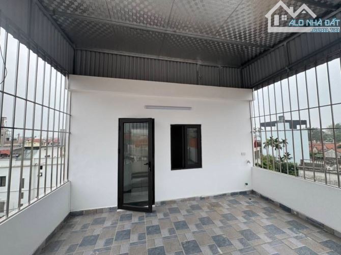 BÁN NHÀ LONG BIÊN GẦN AEON Mặt Tiền 5m DT 52m² X5 TẦNG – THANG MÁY – GARA Ô TÔ Nhỉnh 7 Tỷ. - 3