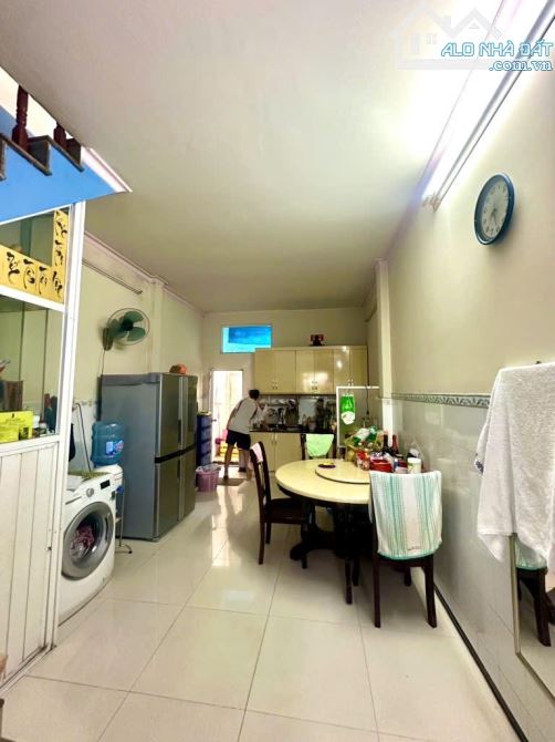 Bán nhà Quận 11-Hẻm ô tô 6M-Giáp Quận 10-Sát MT Lạc Long Quân-P5-56m2-DTSD 112m2-3PN - 3