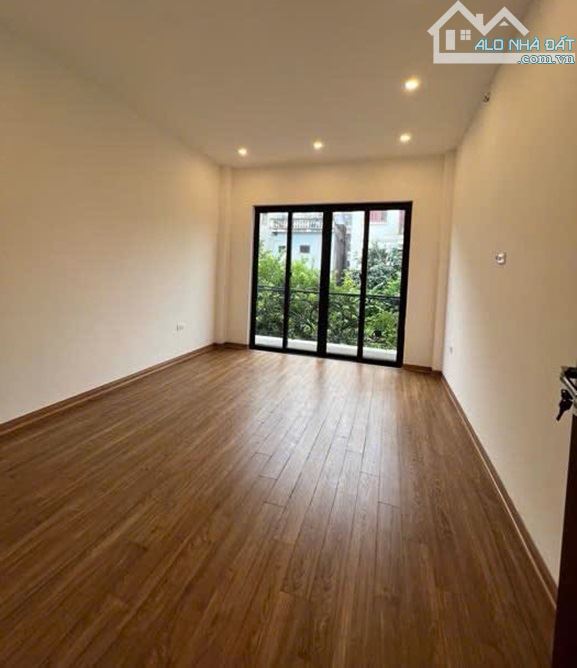 NHÀ ĐẸP 4 TẦNG - 50M² - 8.5 TỶ - GIA  THỤY - LONG BIÊN - 3