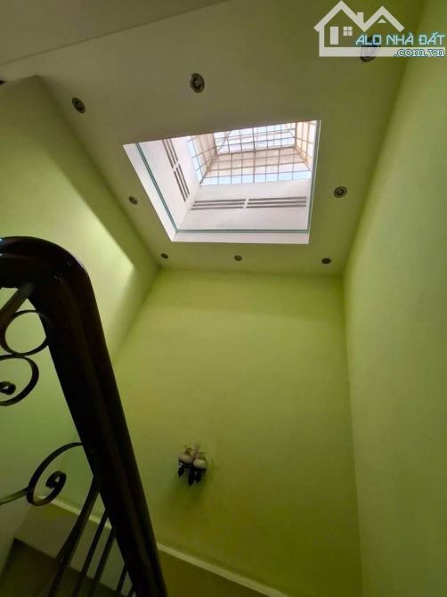 Bán nhà mặt tiền đường Võ Liêm Sơn Phường 4 Quận 8. Nhà vuông vức, gần công viên - 3