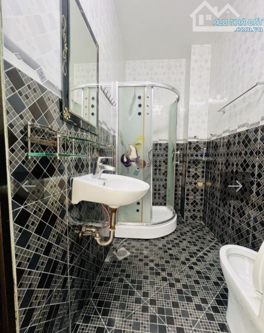 HẺM XE HƠI THÔNG THOẠI NGỌC HÂU-Tân Phú 69 m²-3 tầng nhà chính chủ nhà đẹp. Rộng thoáng - 3