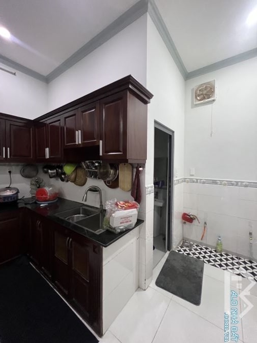 Mặt tiền kinh doanh ngay Lê Văn Quới, BHHA, Bình Tân, 70m² (4 x 17.5) x 3 tầng, giá 9.68 t - 3