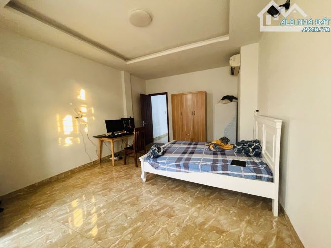 NGAY CHỢ BÀ CHIỂU - HẺM XE HƠI - SỔ VUÔNG ĐẸP - 6 TẦNG 7 PHÒNG - 61M2 - GIÁ CHỈ 11,1 TỶ - 3