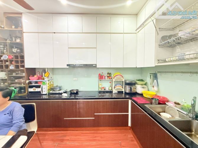 🌟 Bán Nhà Mặt Ngõ Quan Nhân, Thanh Xuân – 62m² x 4 Tầng, Thang Máy, Gara Ô Tô – Giá 16 Tỷ - 3