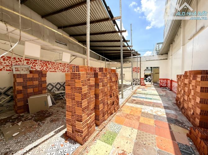 Mặt tiền Nguyễn Thị Tràng, 9m x 25m, kinh doanh buôn bán sầm uất, ngay chợ Giãn Dân - 3