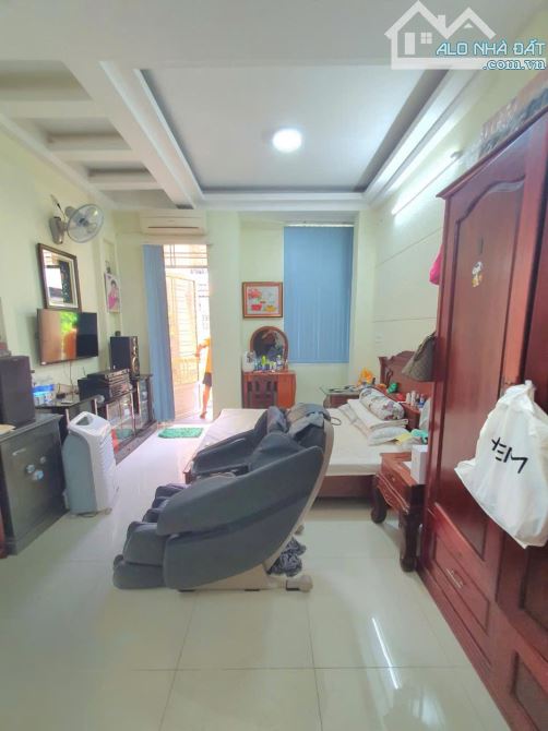 BÁN NHÀ LÊ ĐỨC THỌ– 3 TẦNG – 4PN – HẺM 8M – SỔ VUÔNG – 71M2- GIÁ 5.9 TỶ - 3