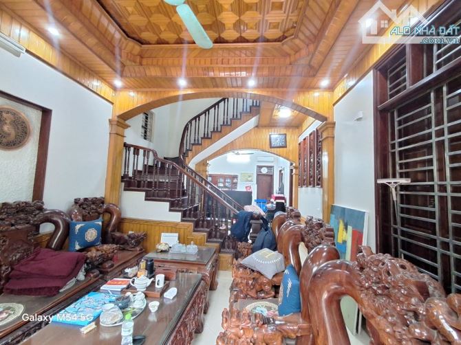 Bán nhà ngõ 806 Kim Giang diện tích 120m2 x 3 tầng mặt tiền 9m giá 16,8 tỷ - 3