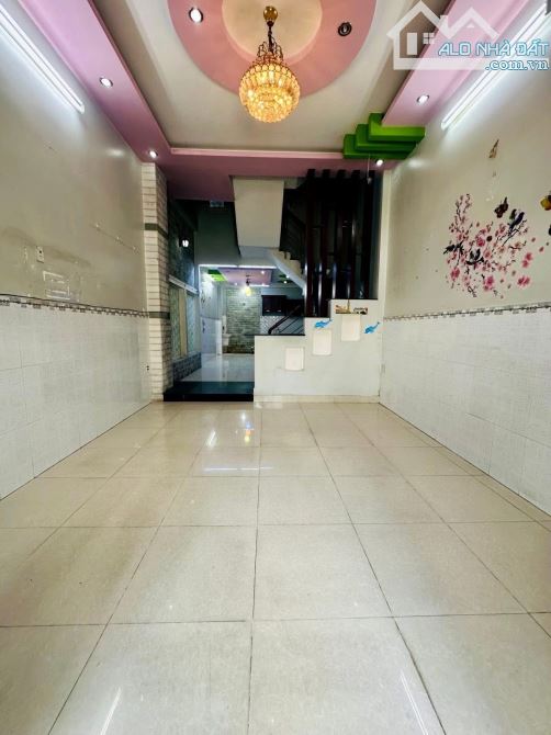 SIÊU PHẨM NHÀ PHỐ ĐẸP - NGAY EMART- HẺM OTO THÔNG - GIÁ CỰC TỐT. - 3