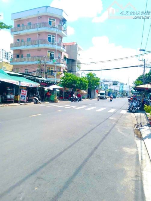BIỆT THỰ KHU VIP TÂN SƠN NHÌ, NGUYỄN QUÝ ANH - NGANG 8M, 104M2 VUÔNG A4, 4 TẦNG XỊN - 3