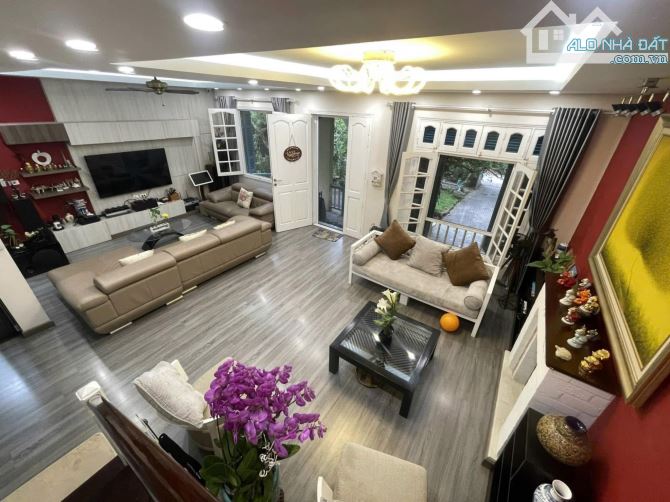 Bán biệt thự sân vườn Ngọc Thụy Long Biên DT480m, 3T, mt11m, giá 63 tỷ - 3