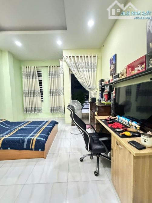 NHÀ ĐẸP 4 TẦNG Đ. HỒ VĂN LONG NGAY GÒ MÂY - HẺM XE TẢI THÔNG - 57M2 (4x14.3). CHỈ HƠN 5 TỶ - 3