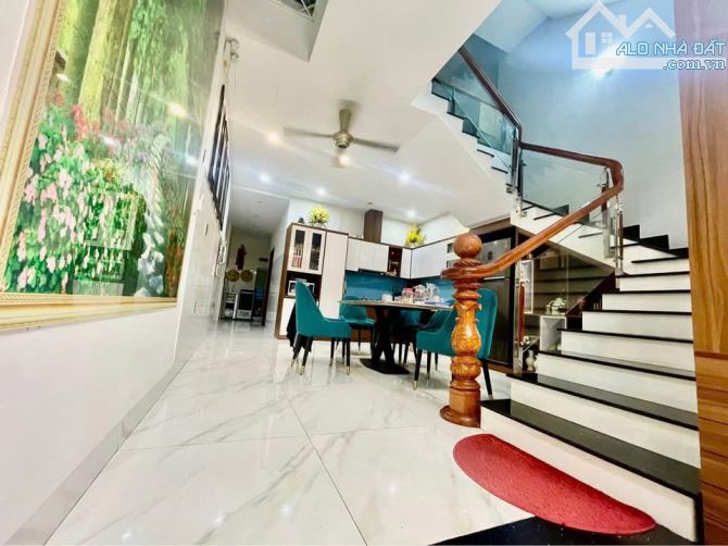 Cần bán nhà 4 tầng đường Lê Sỹ, Hòa Xuân vị trí đẹp, nằm đoạn đầu đường - 3