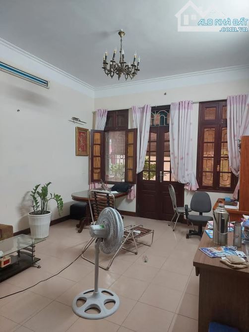 Hiếm ! Lạc Long Quân Tây Hồ - Lô Góc 3 Thoang - Ô TÔ. DT 100m x 4 Tầng - Giá 21.9 tỷ . - 3