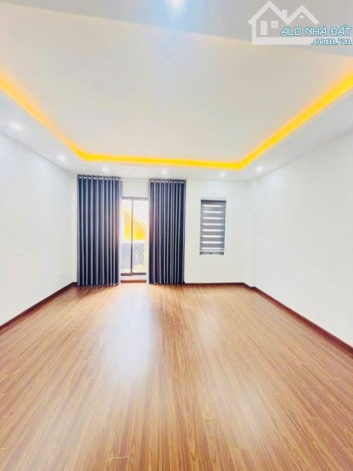 Liên Mạc -Bắc Từ Liêm 5 Tầng Mới Dân Xây DT 50m -Ra Ô Tô Tránh Khoảng 20m .Giá 5,8 Tỷ - 3