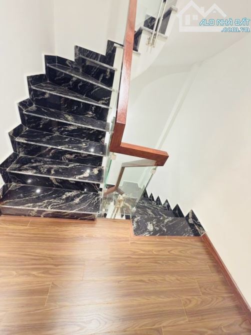 Hồ Tùng Mậu -5 Tầng Dân Xây Mới -Đầy Đủ Nội Thất  DT 35m .Giá 6,99 Tỷ - 3