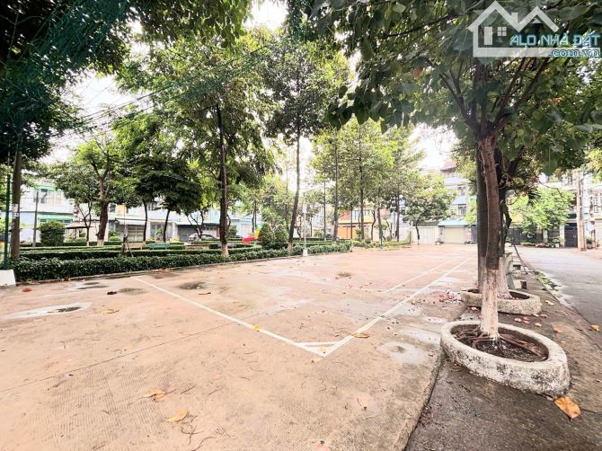 150m2 Bán Gấp Biệt Thự Phố ngang 8m Khu bàn cờ sát công viên xanh Lê Đức Thọ Gò Vấp 17TTL - 3