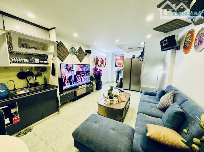 Chính chủ bán gấp nhà mới, ngõ nông, 46 Quan Nhân, Cầu Giấy. DT: 40m2 – 7 tầng. 8,6 tỷ. - 3