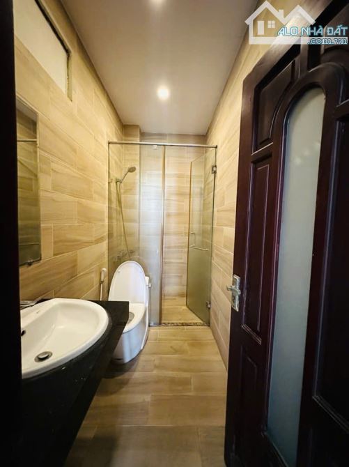 GẤP BÁN, DT 180M²(NGANG 10M), HẺM XE HƠI NGUYỄN DUY TRINH, PHÚ HỮU - 3