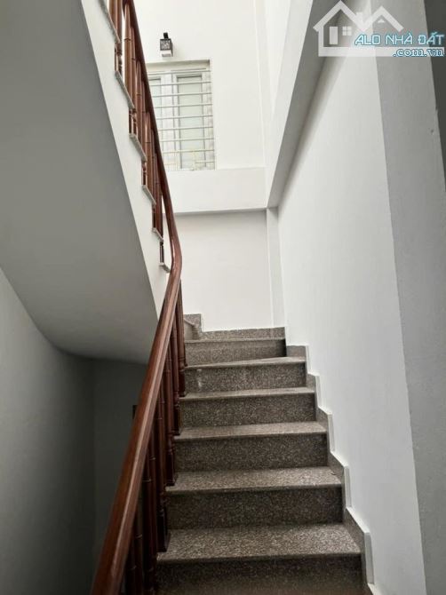MẶT NGÕ THÔNG OTO TRÁNH NGÕ 1150 ĐƯỜNG LÁNG 37/42M- 5 TẦNG ; 12,2 TỶ Ở VÀ KINH DOANH - 3