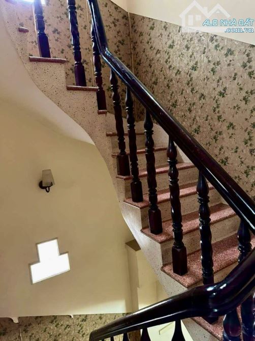 Gấp bán, Phố ẩm thực Phan xích Long 49m2, 4 tầng BTCT 3,2m X 15m , 7,9 tỷ thương lượng mạn - 3