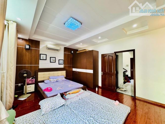HÀNG HIẾM nhà 3tầng (7 x 18) nở 9m, hẻm 7.5m, 50m ra Mặt Tiền Thích Quảng Đức chỉ 170tr/m2 - 3