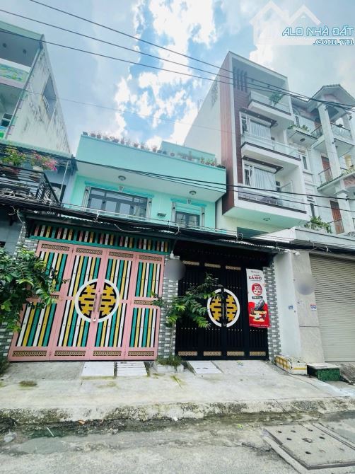 Nhà 2 MẶT HẺM 196m2(7/14 X 24 )3 Tầng- 1 MẶT TIỀN Kinh Doanh Hẻm 1/ Xe Tải Tránh có lề - 3