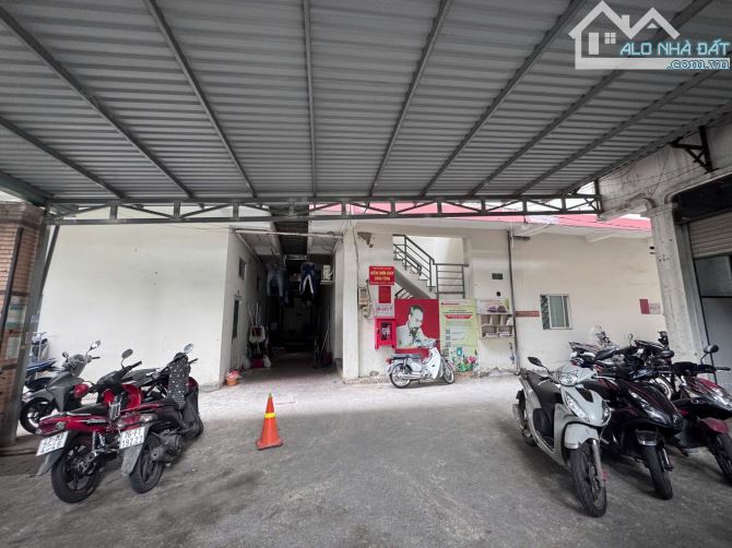 Bán CHDV đang thu nhập 110tr/tháng. 13 x 20 = 254m2. Giá 31 tỷ - 3