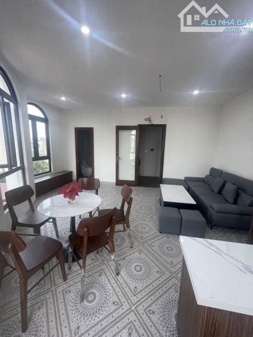 BÁN NHÀ MỚI NGÕ 344 NGỌC THỤY – GARA Ô TÔ –THANG MÁY –FULL NỘI THẤT–40M2- 6 TẦNG - 9.5 TỶ - 3