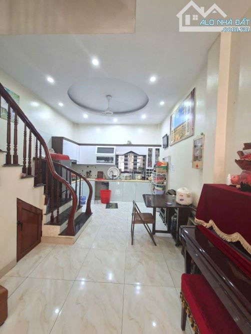 Bán nhà Quang Tiến_Ô tô 7 chỗ qua nhà_Gara ô tô_Dân xây chắc chắn_Kinh doanh_60 m2_11 tỷ 7 - 3