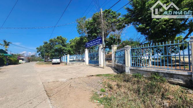 Hai mặt thoáng, view sông, đường nhựa, chưa tới 2Ty - 2