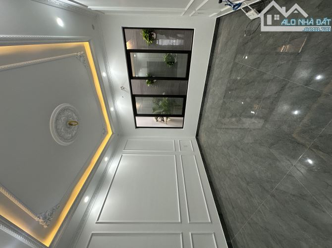 Căn nhà 4 tầng xây mới độc lập, có khung chờ thang máy, dt 56m2 giá tốt nhất khu tdc A51 - 3