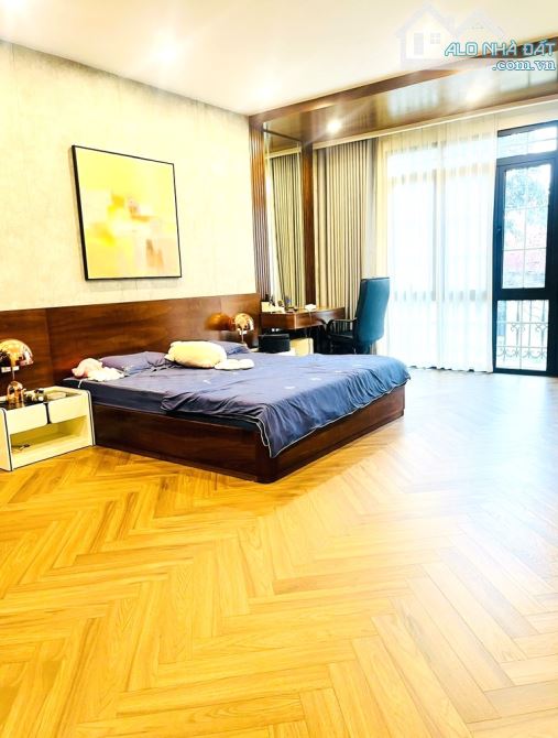CỰC VIP !!! BÁN CĂN MẶT PHỐ VỊ TRÍ ĐẸP NHẤT PHỐ PHÙNG HƯNG - 105M2 - MẶT TIỀN 9.5M ! - 3