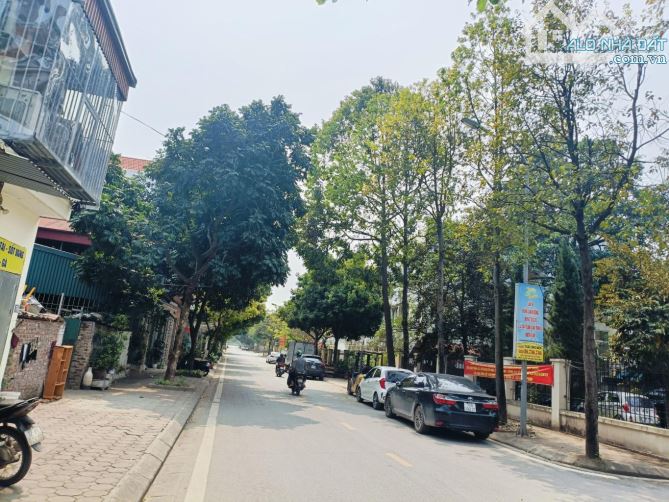 EON ĐÀM QUANG TRUNG LONG BIÊN SỔ ĐỎ 68m2 NGÕ ÔTÔ  VÀO GIÁ NHỈNH  7tỷ - 4