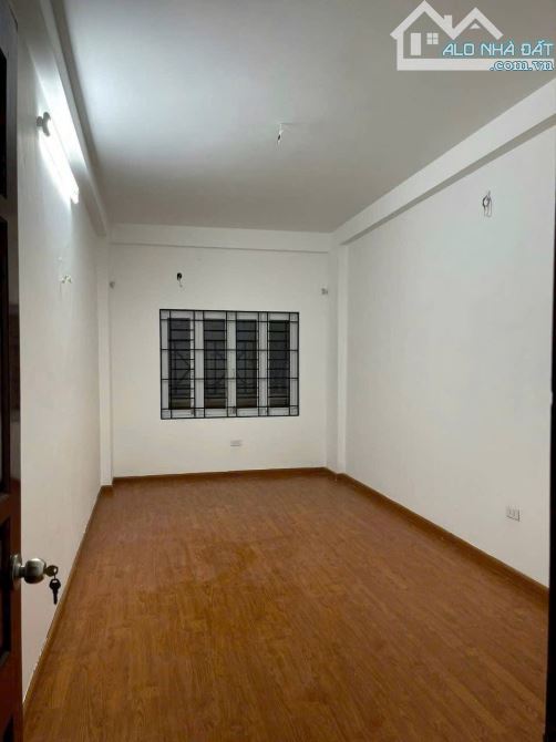 Bán Nhà Hoàng Hoa Thám, 30m ,3 ngủ . Lô góc 3 mặt thoáng , vượng khí . Vị trí cực đỉnh . - 4