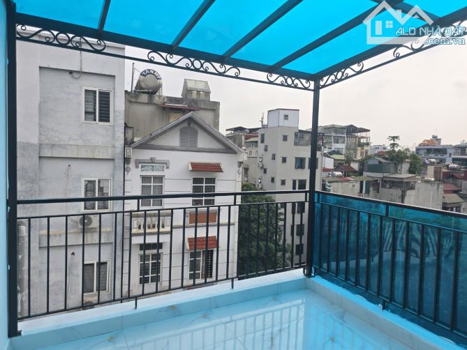 CHẤT NHƯ NƯỚC CẤT – NHÀ ĐẸP CỰC GẮT PHỐ NGUYỄN PHÚC LAI, 3 GIÂY NHÌN – 1 GIÂY YÊU – 0 - 4