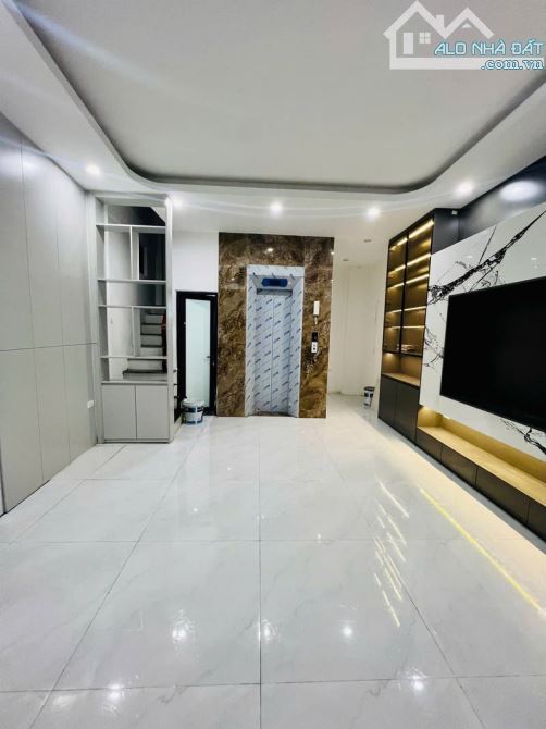 Chủ tôi cần bán căn nhà gần mặt hồ, 6 tầng, thang máy trung tâm Văn Chương- Đống Đa - 4