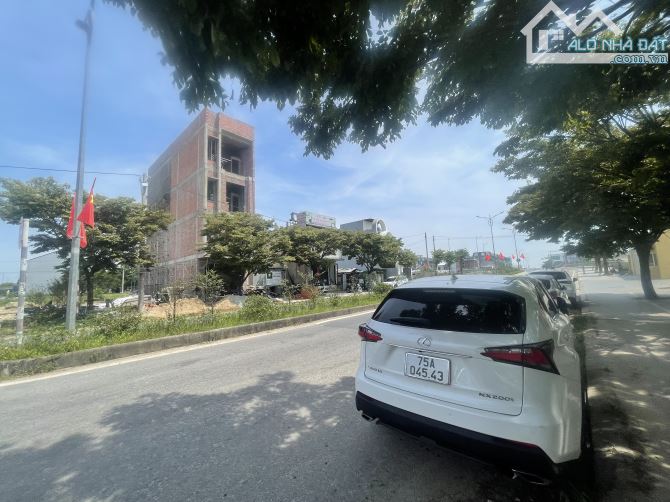 Bán nhanh lô đất đẹp Võ nguyên Giáp 61,7m - 4