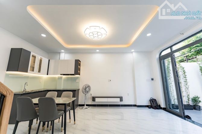 Bán nhà ngay Bạch Đằng, Bình Thạnh. Giá: 2 tỷ 510tr/ 68,2m2, sổ riêng, gần đại học HUTECH - 4